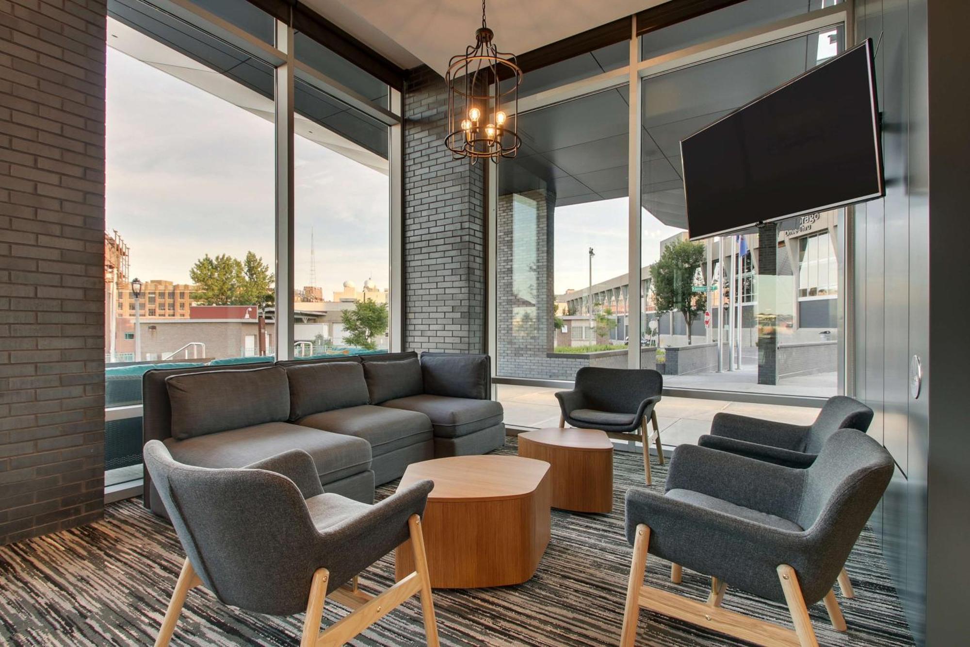 Hyatt Place Milwaukee Downtown Екстериор снимка