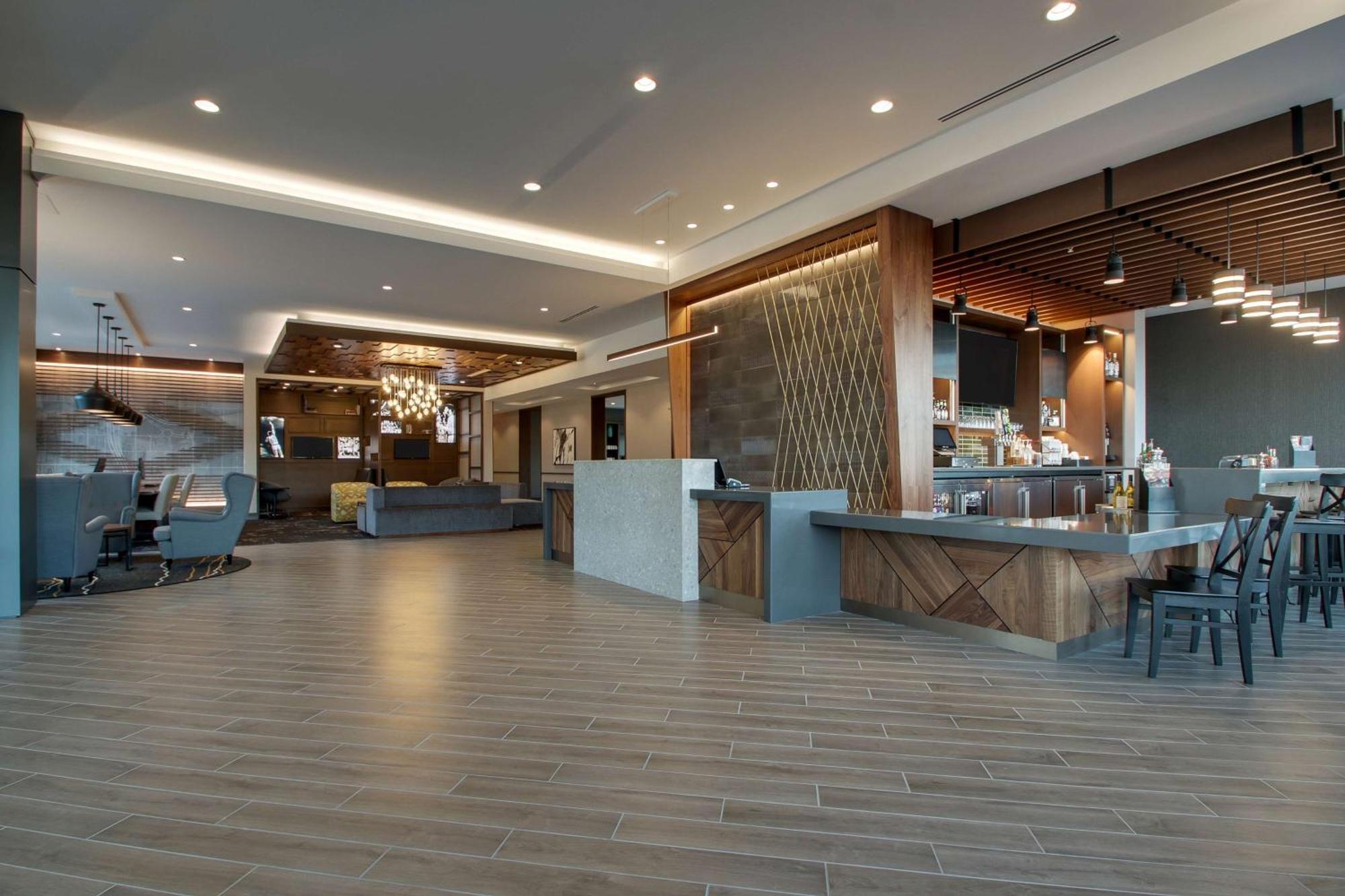 Hyatt Place Milwaukee Downtown Екстериор снимка