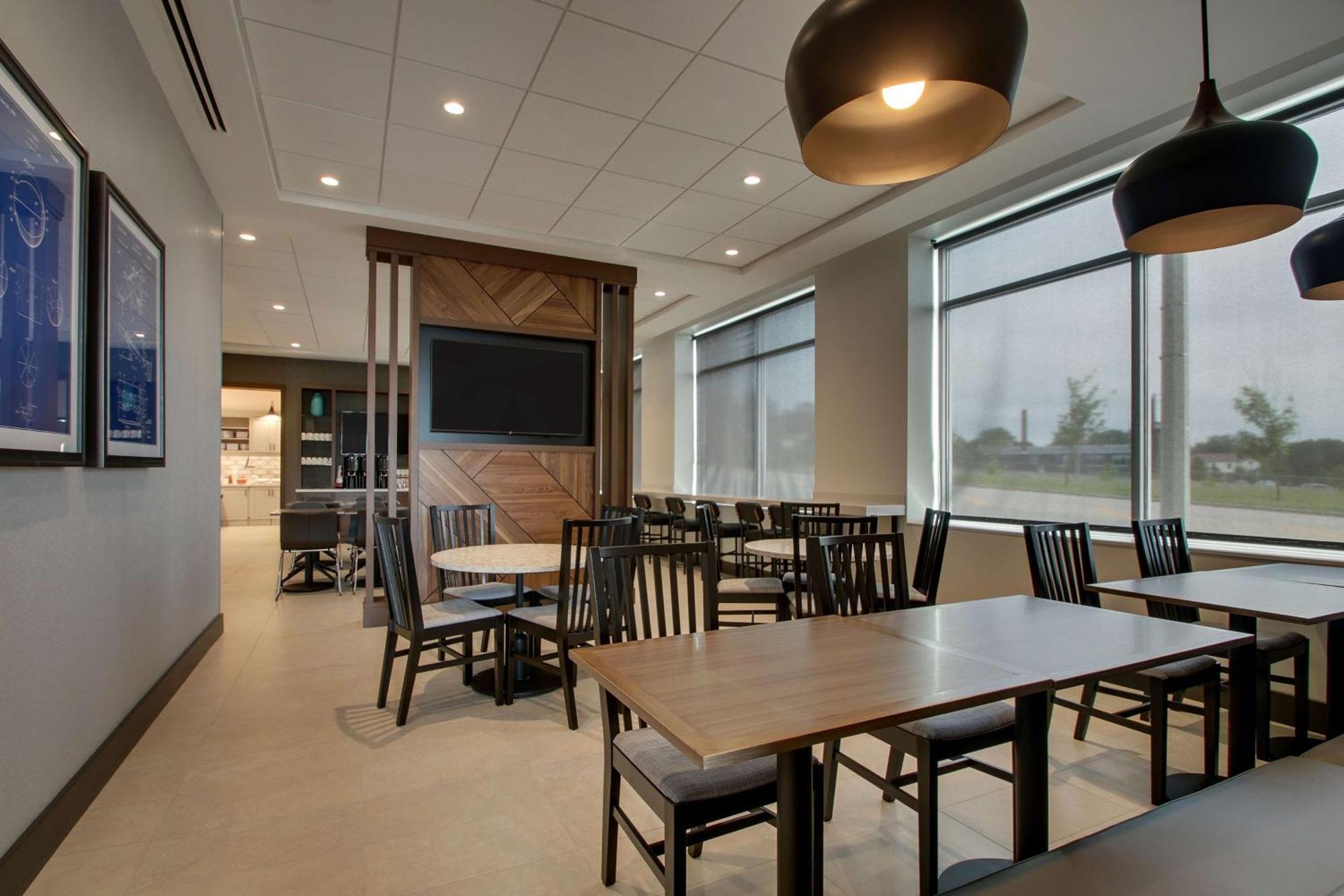 Hyatt Place Milwaukee Downtown Екстериор снимка