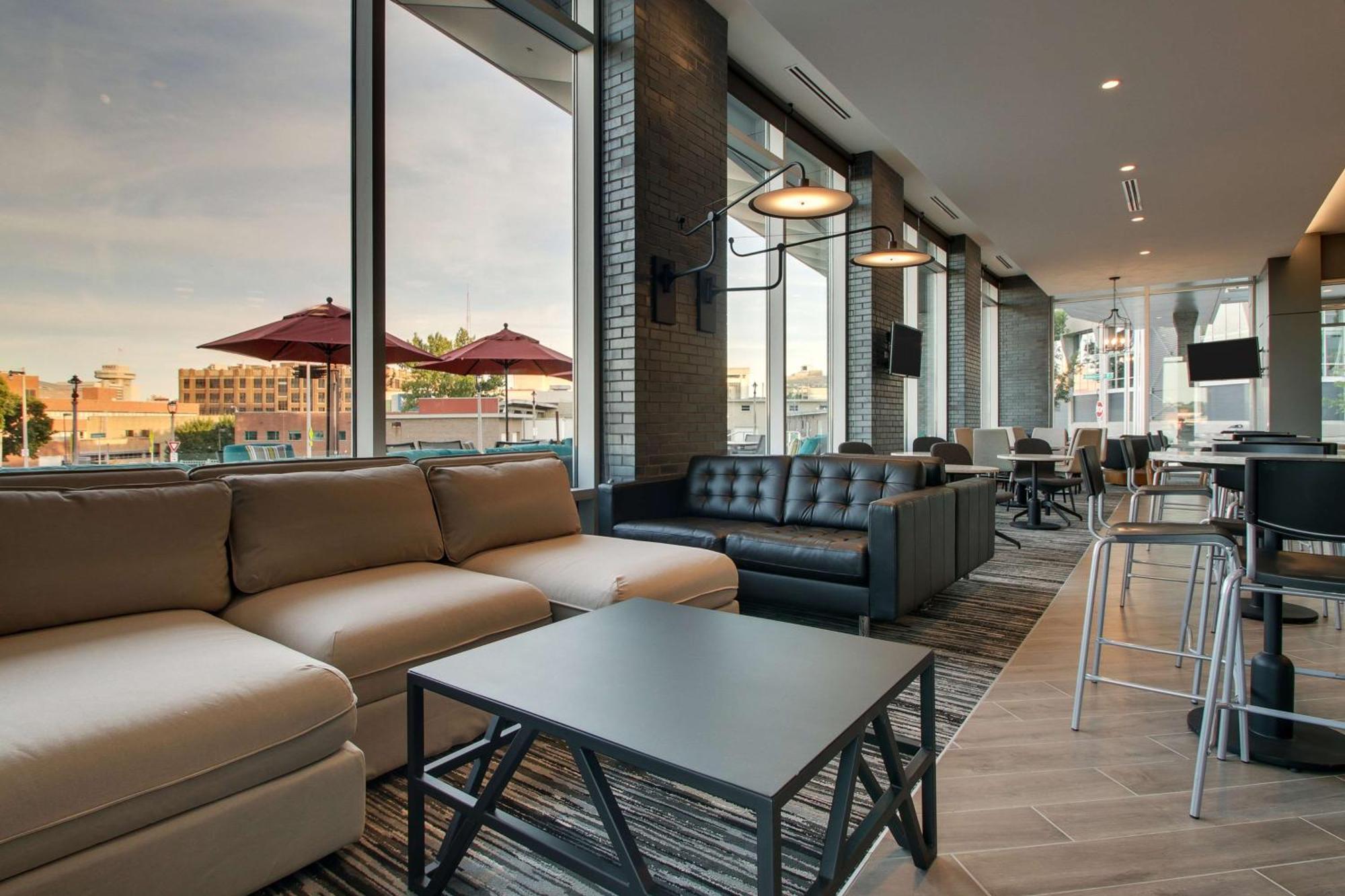 Hyatt Place Milwaukee Downtown Екстериор снимка