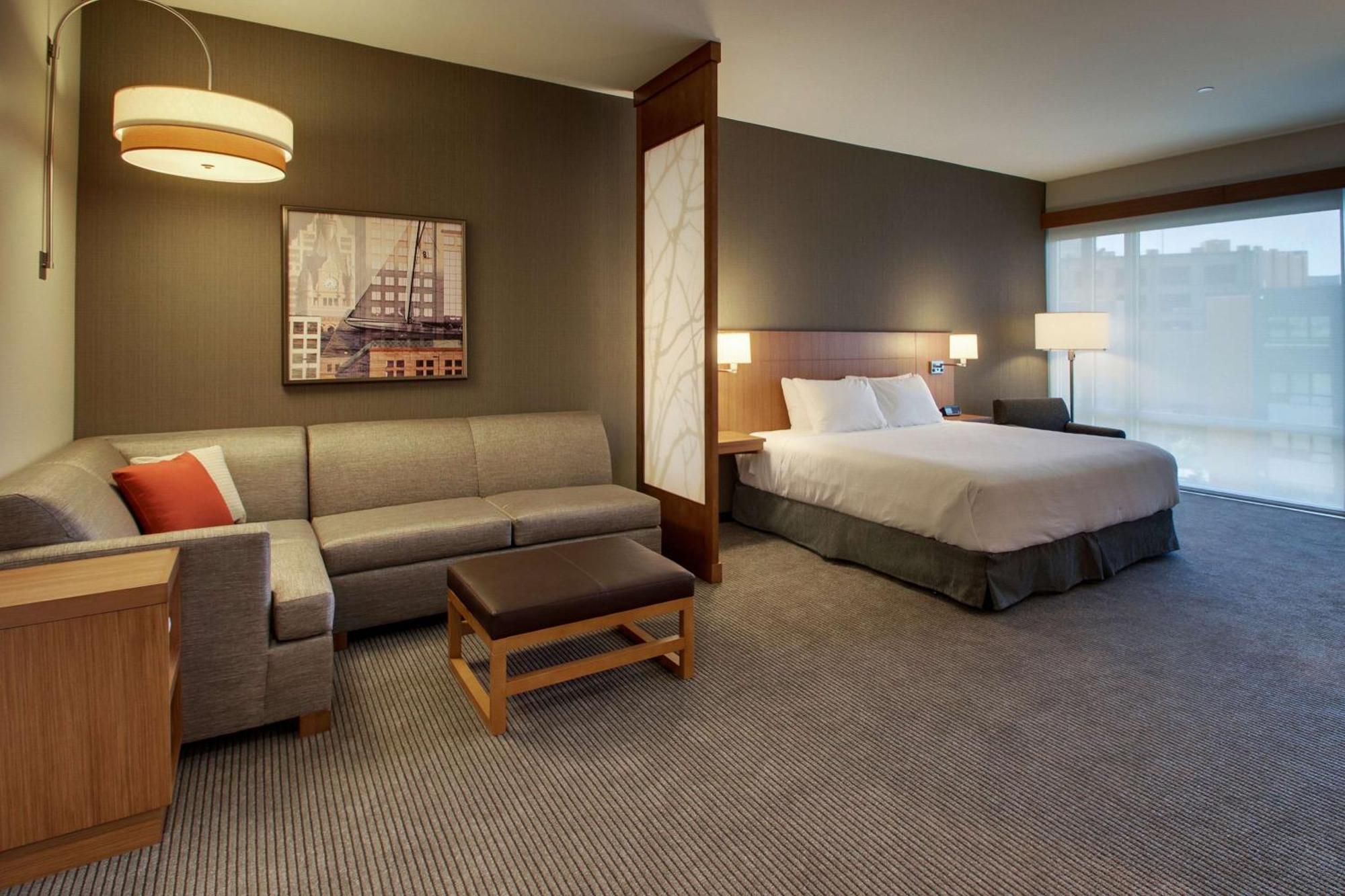Hyatt Place Milwaukee Downtown Екстериор снимка